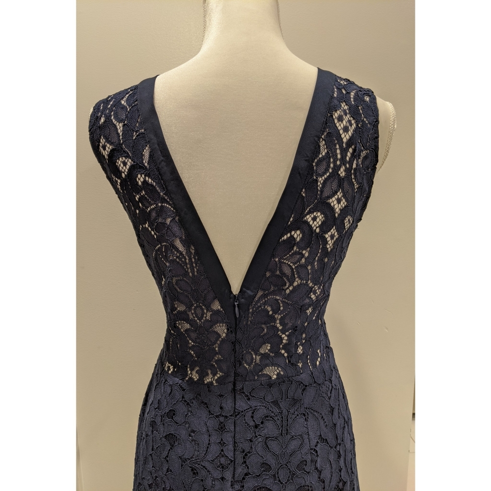 BB Dakota Janelle V neck navy lace dress - Picture 6 of 10